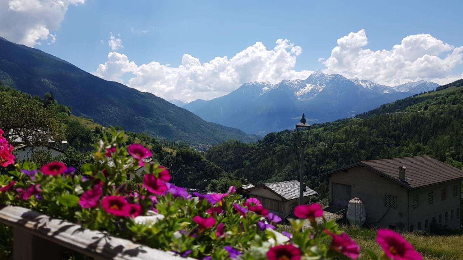 Rayon De Soleil Cir 0016 Allein Aosta Kültér fotó